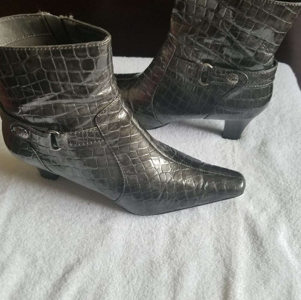 Bootie - Picture 3 of 3